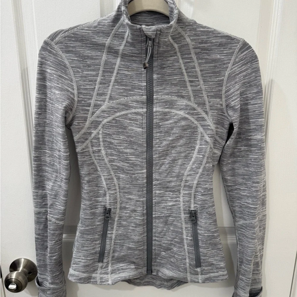 Lululemon Women's Define Heathered Gray Work Out Jacket Size 4